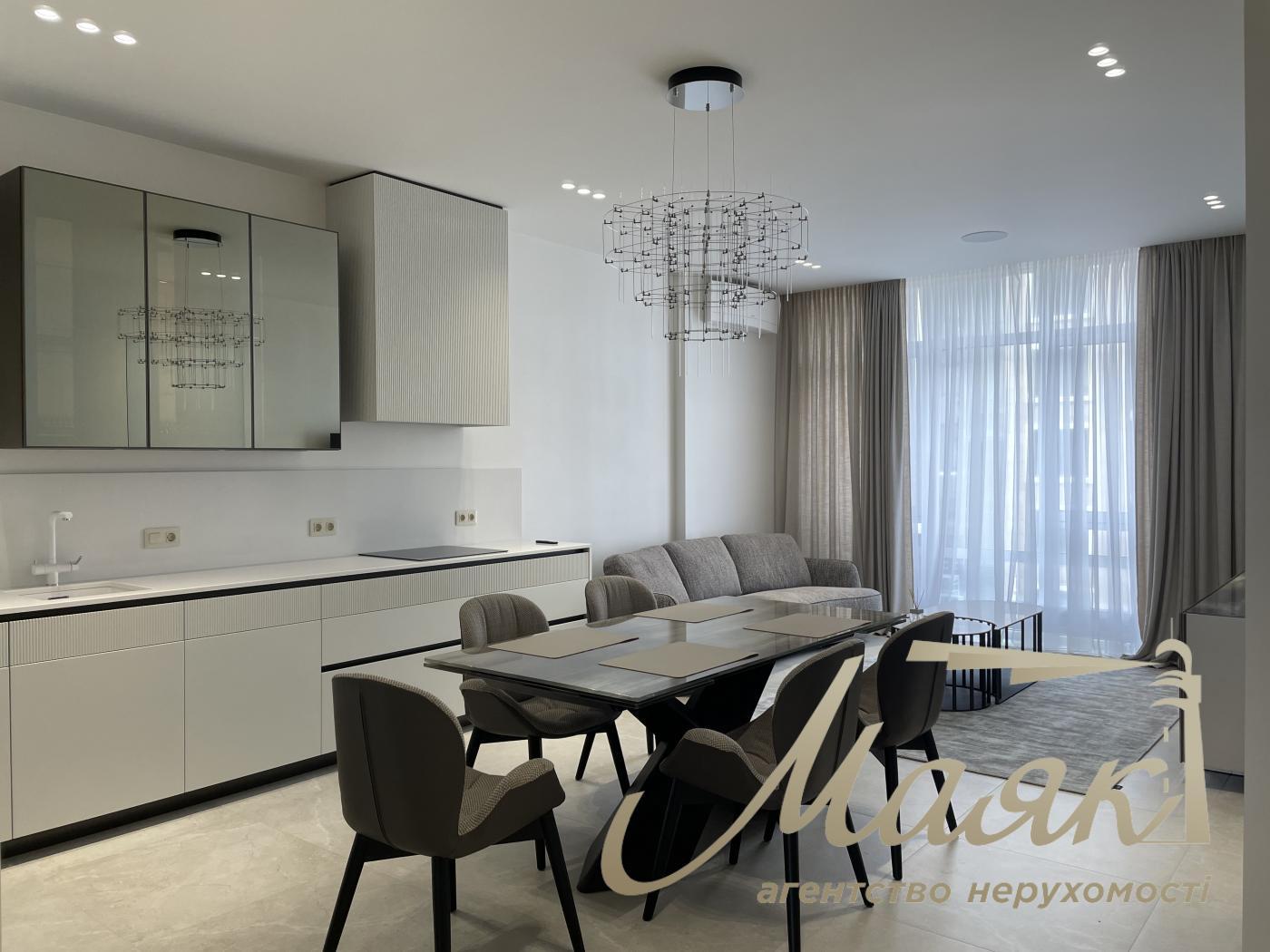 Rent 4-room apartment in Residential Complex Boulevard of Fountains, 5 Sapernoe Polye str.