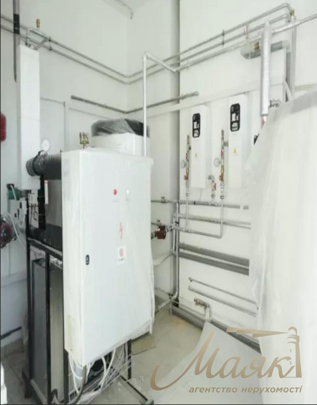 Sales of office space in a picturesque area! St. Verkhnegorskaya. Center. Kyiv