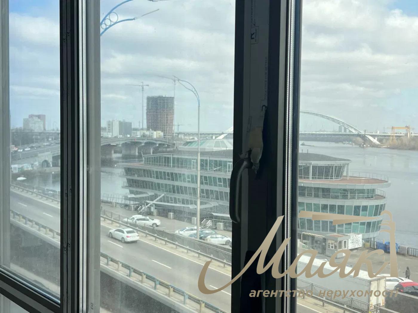 Продаж 3-кімнатної квартири ЖК Іллінський, вул. Набережно-Хрещатицька