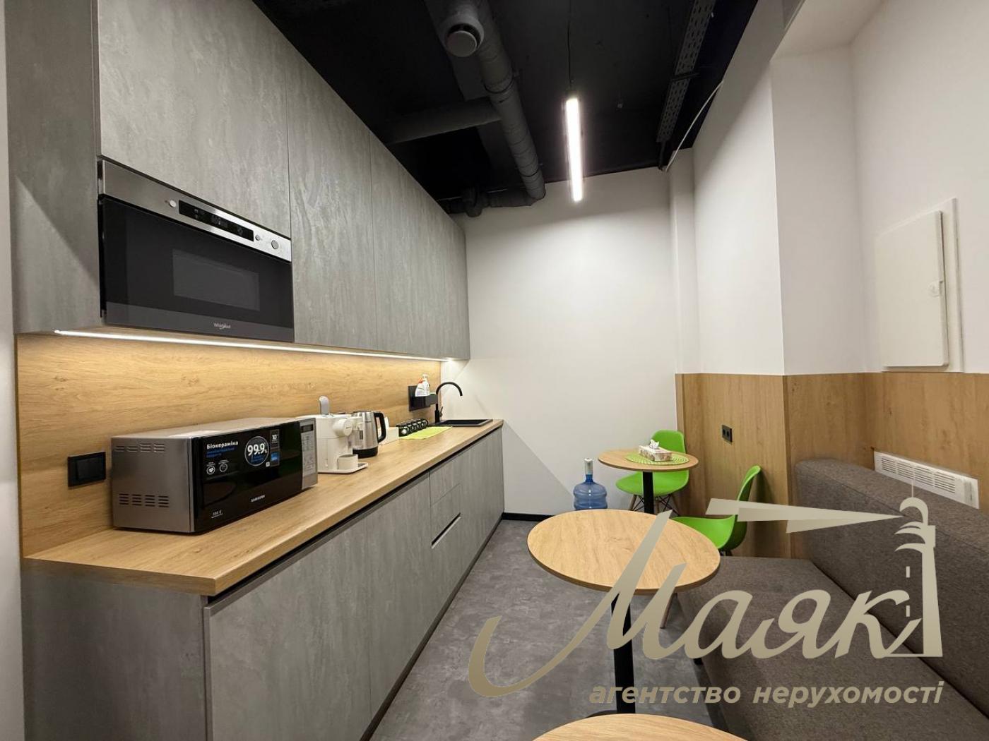 Оренда офісу 193 м2 у БЦ з ремонтом Печерськ Олімпійська