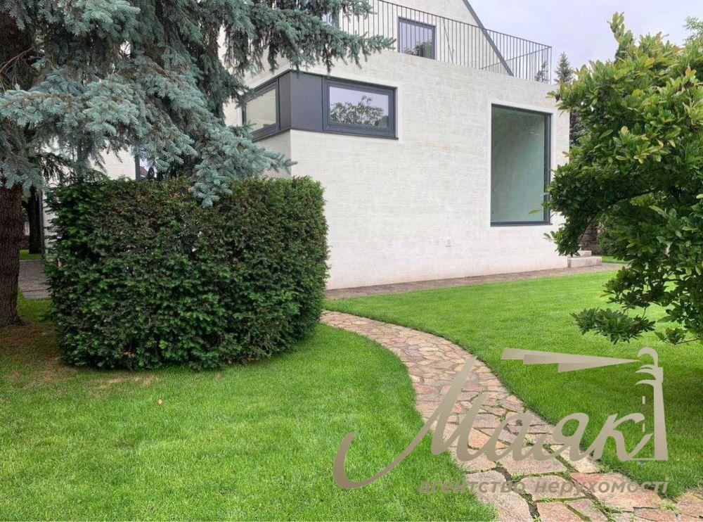 Оренда будинку 330м2 с.Козин з басейном у котеджному містечку "Золоті Ворота", Обухівський напрямок