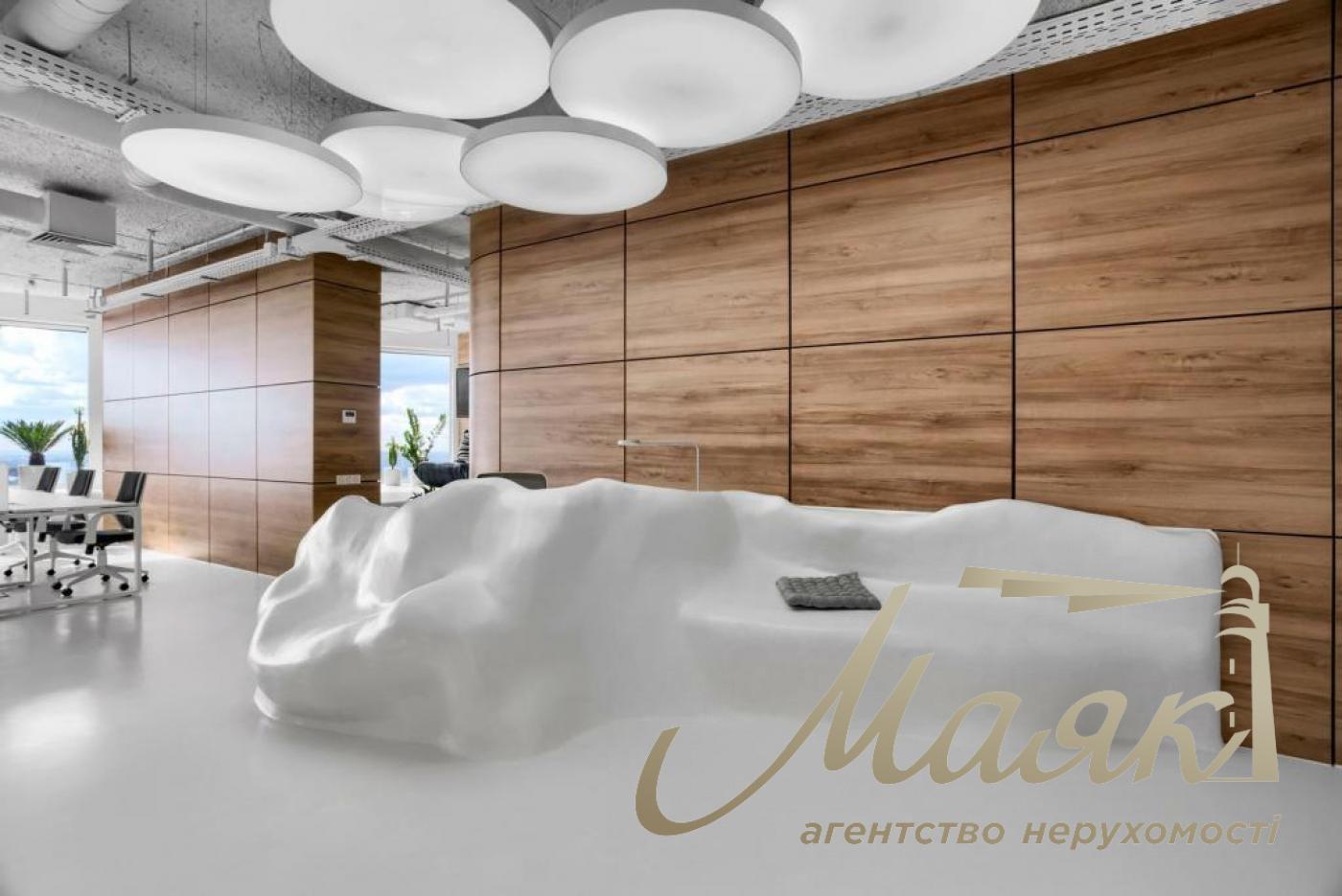 Office for rent 250 sq.m. Carnegie Tower, Pechersk