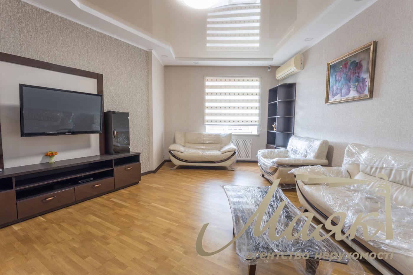 Продажа видового трехуровнего пентхауса 555м2, Ковпака 17, Нижний Печерск, метро Лыбедская