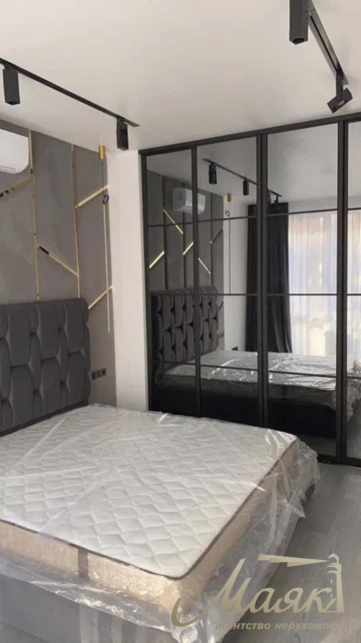 Оренда 3-кімнатної квартири в ЖК Ярославів Град, 82м², Львівська площа, Центр, Київ