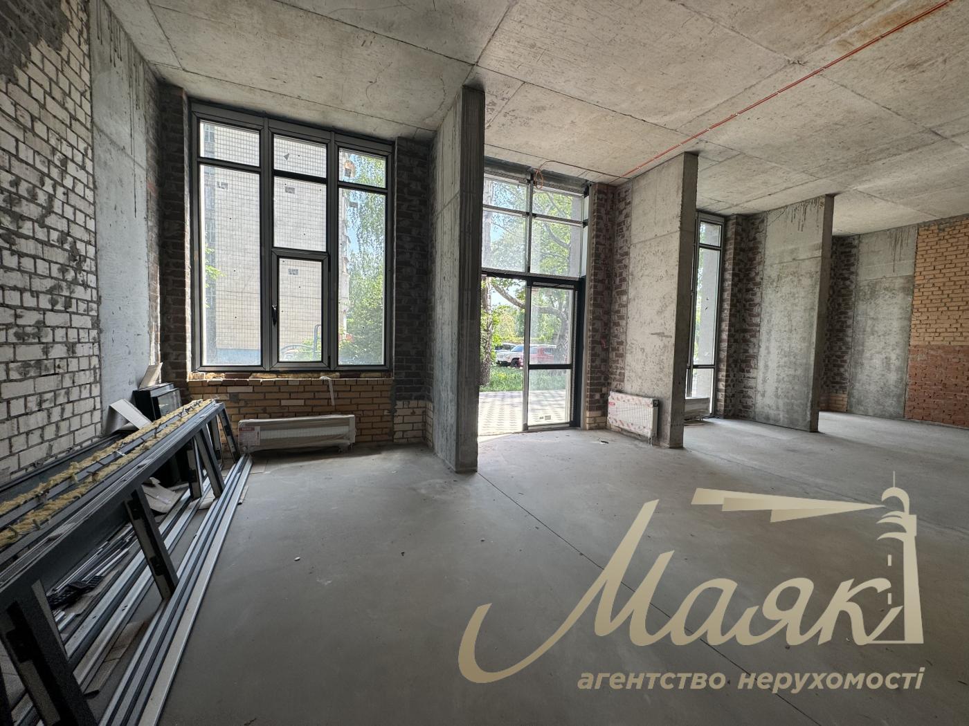 Аренда фасадного помещения 130 м² в ЖК "Сучасний квартал", Отрадный, Соломенский р-н.