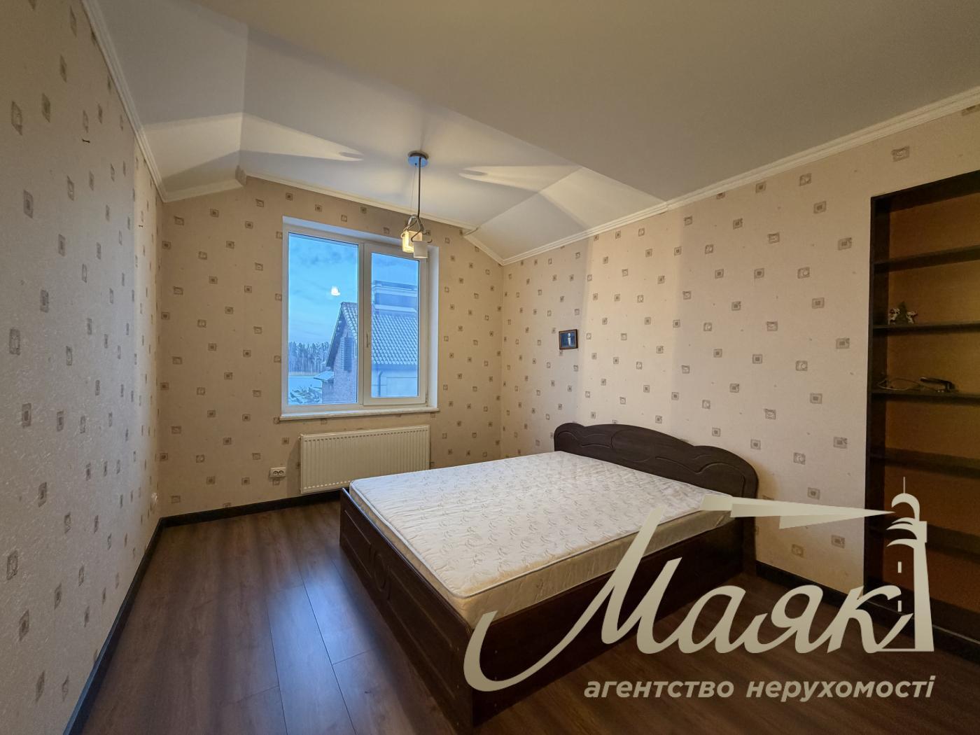 House for rent 300m2 in Kozin village, ulitsa Nova, in Montana Village.