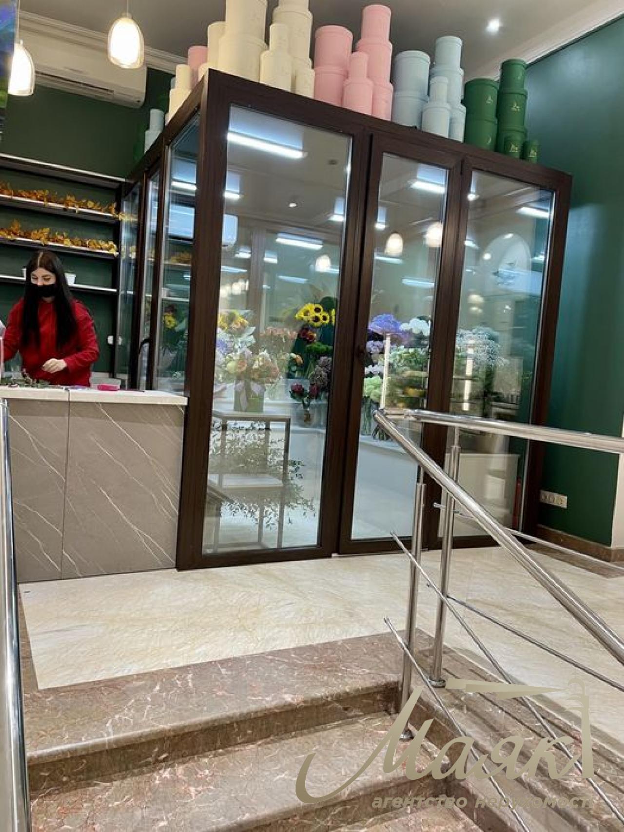 Sale Coffee shop/Flower shop on Institutskaya st. 57kv