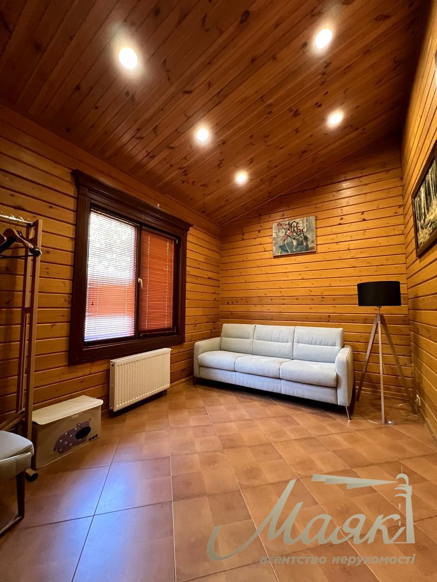 Оренда 1-поверхового будинку 236м2 в с. Лісники, Новообухівський напрямок, Київська область.