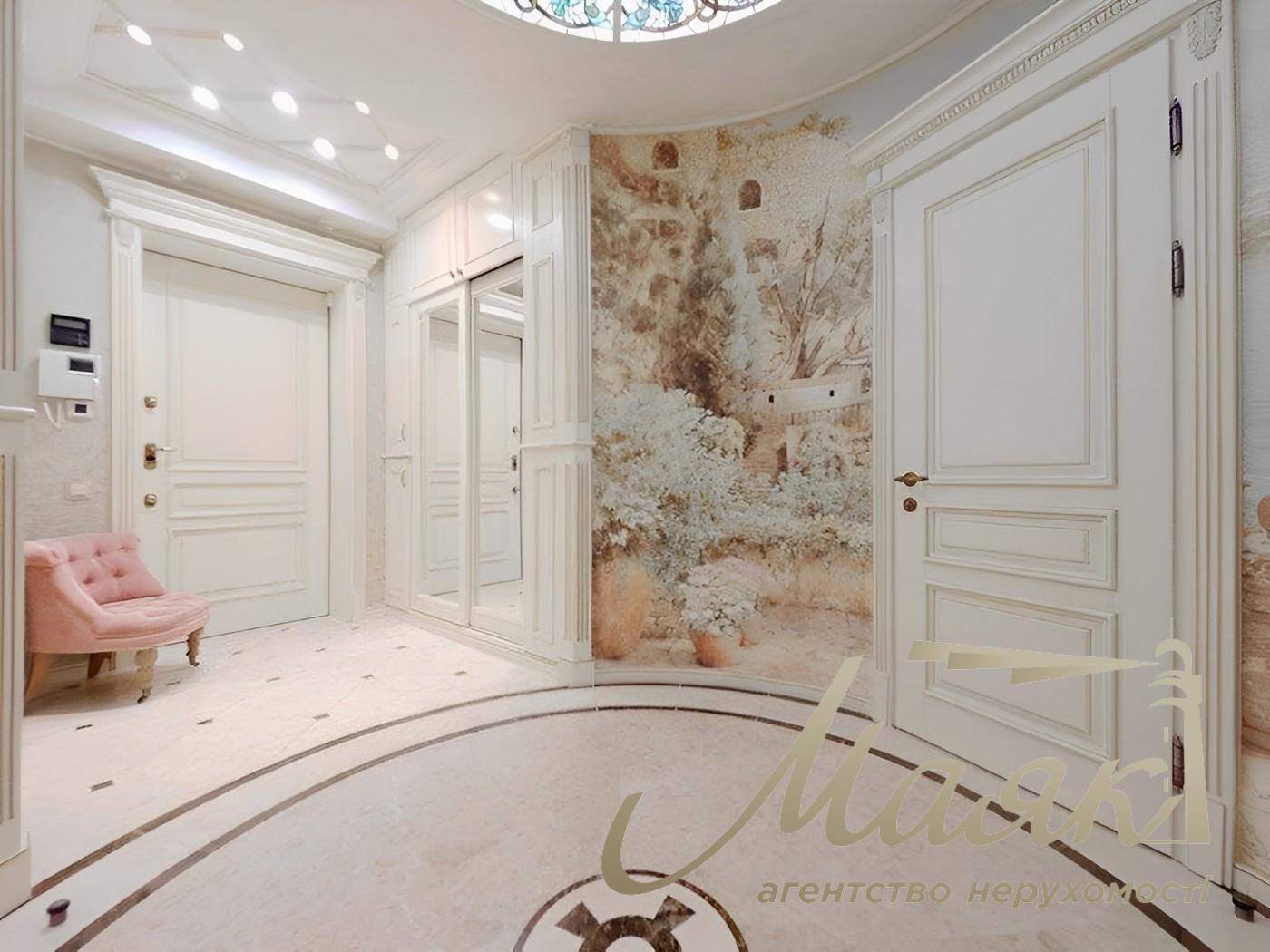 Rent of a 4-room apartment in an elite gated complex Lipskaya Bashnya, Pechersky district.