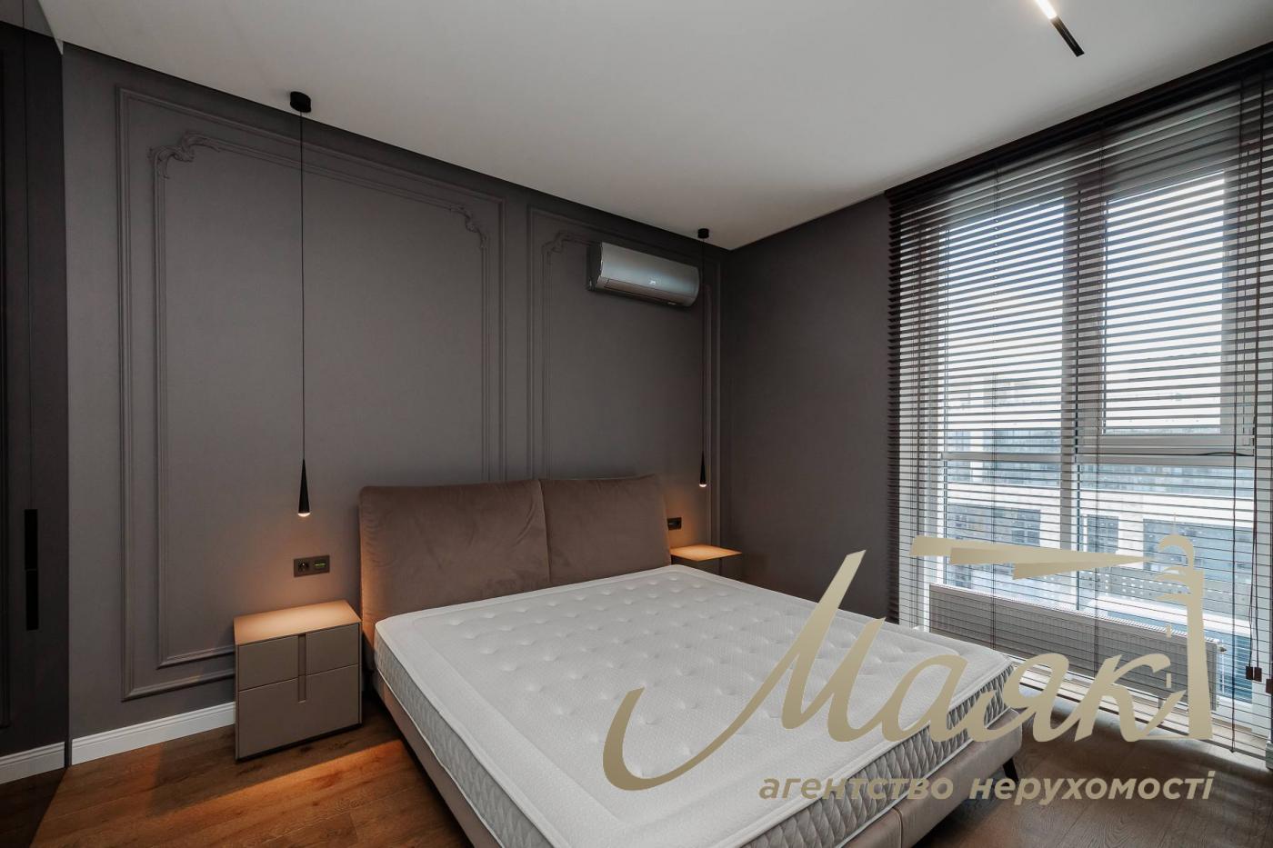 For sale 1k apartment 55 m², LCD "Novopecherskie Lipki", Verkhoglyada/Dragomirov str. 15B, Pechersk district