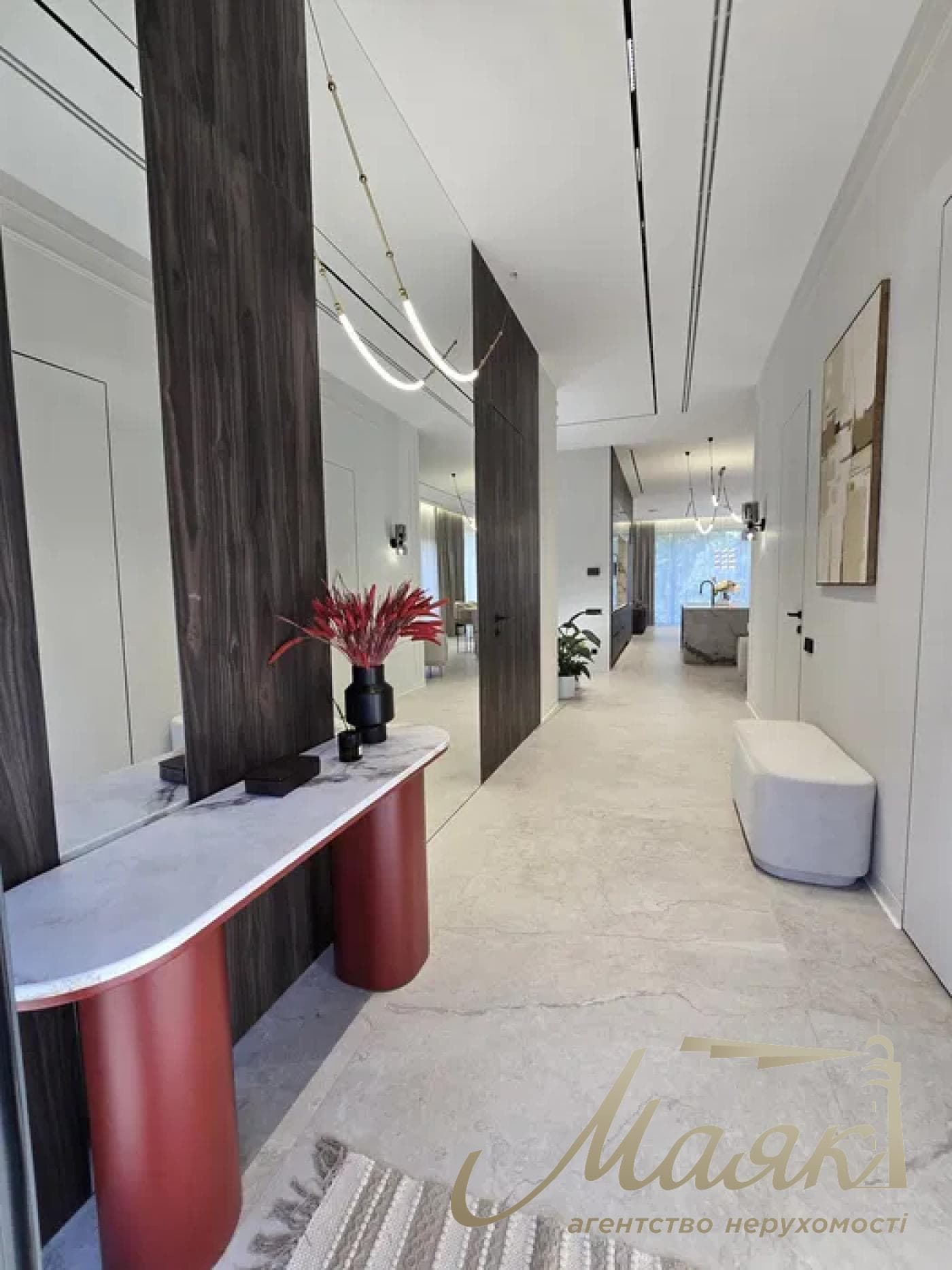Продаж 3-поверхового будинку площею 350 м², Ходосівка, КГ «Нова Ходосівка»