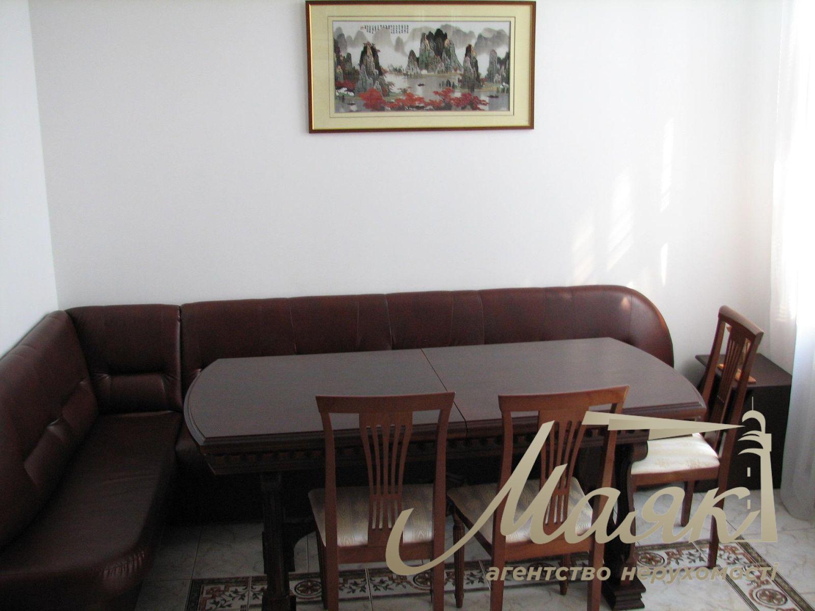 Rent 2-room apartment Bankovaya st., Center, Lipki