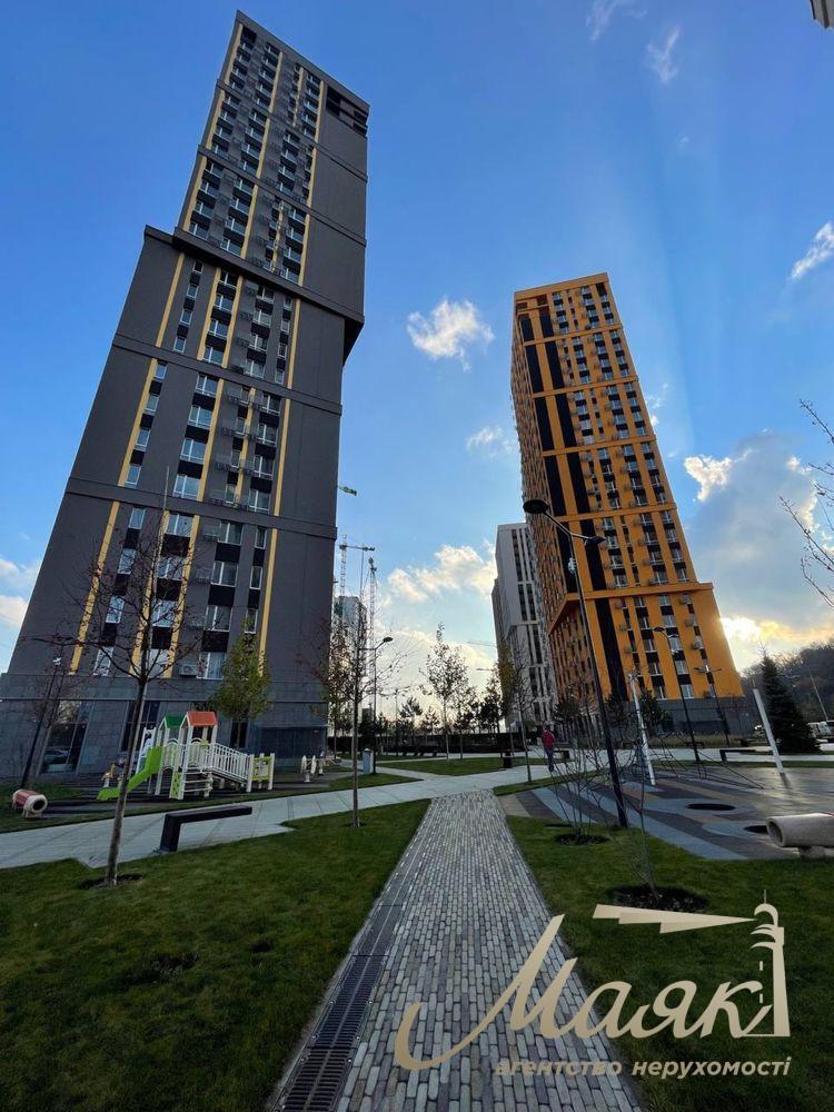 Оренда фасадного приміщення 37 м² з ремонтом ЖК "Svitlo Park" ул. Столичне Шосе 1 м. Видубичі Голосіївський район