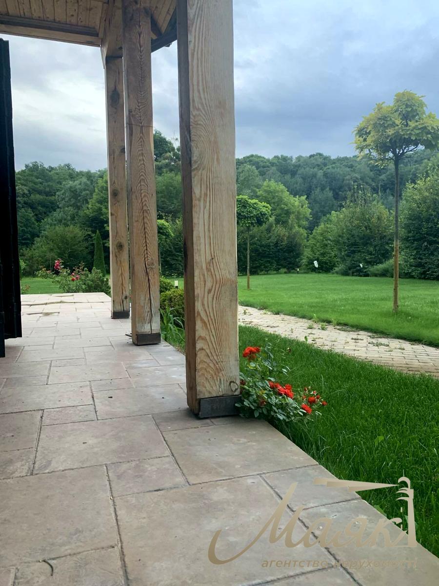 Оренда двоповерхового будинку 120м2 поруч із лісом у с. Великі Дмитровичі