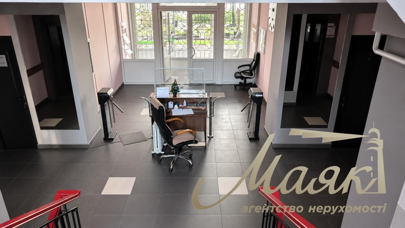 Продаж офісного поверху площею 1000 м², вул. Євгенія Коновальця, 31, Печерськ