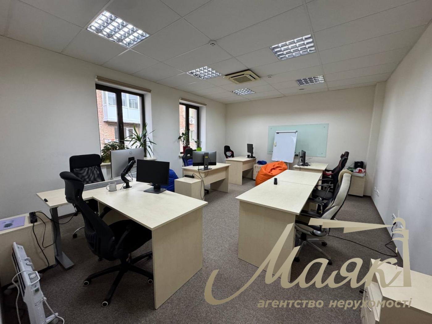 Office for rent 334m2 in BC Britannia Krasilovskaya str. 11, Goloseevsky district.