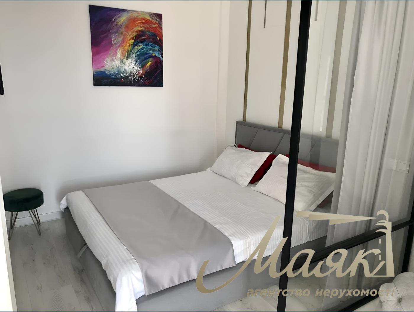 Rent 1-room 48m2 apartment in the LCD "Chicago central house" Antonovicha str. 44