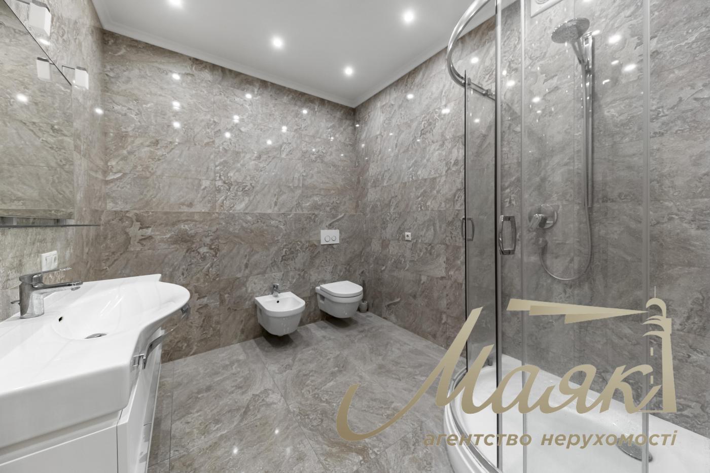 Продажа квартиры 200м2 в центре Кловский спуск, 7