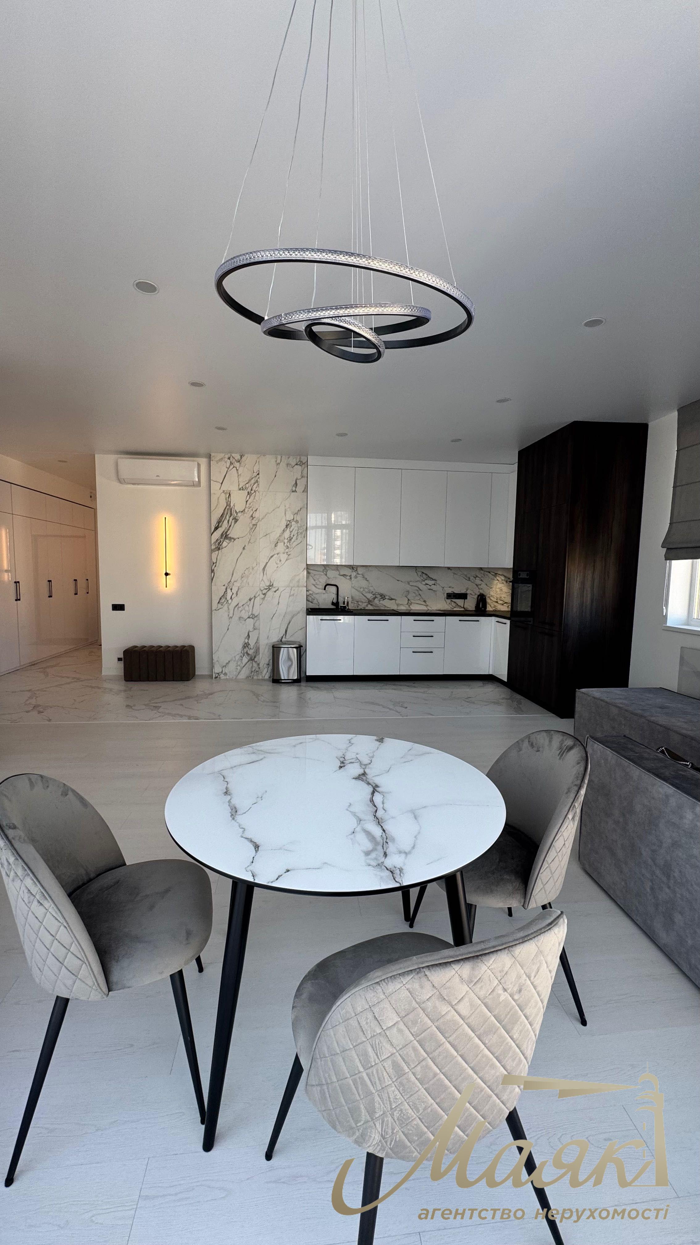 Rent 3-bedroom apartment 85m2 LCD Delmar str Dragomirova 14-A