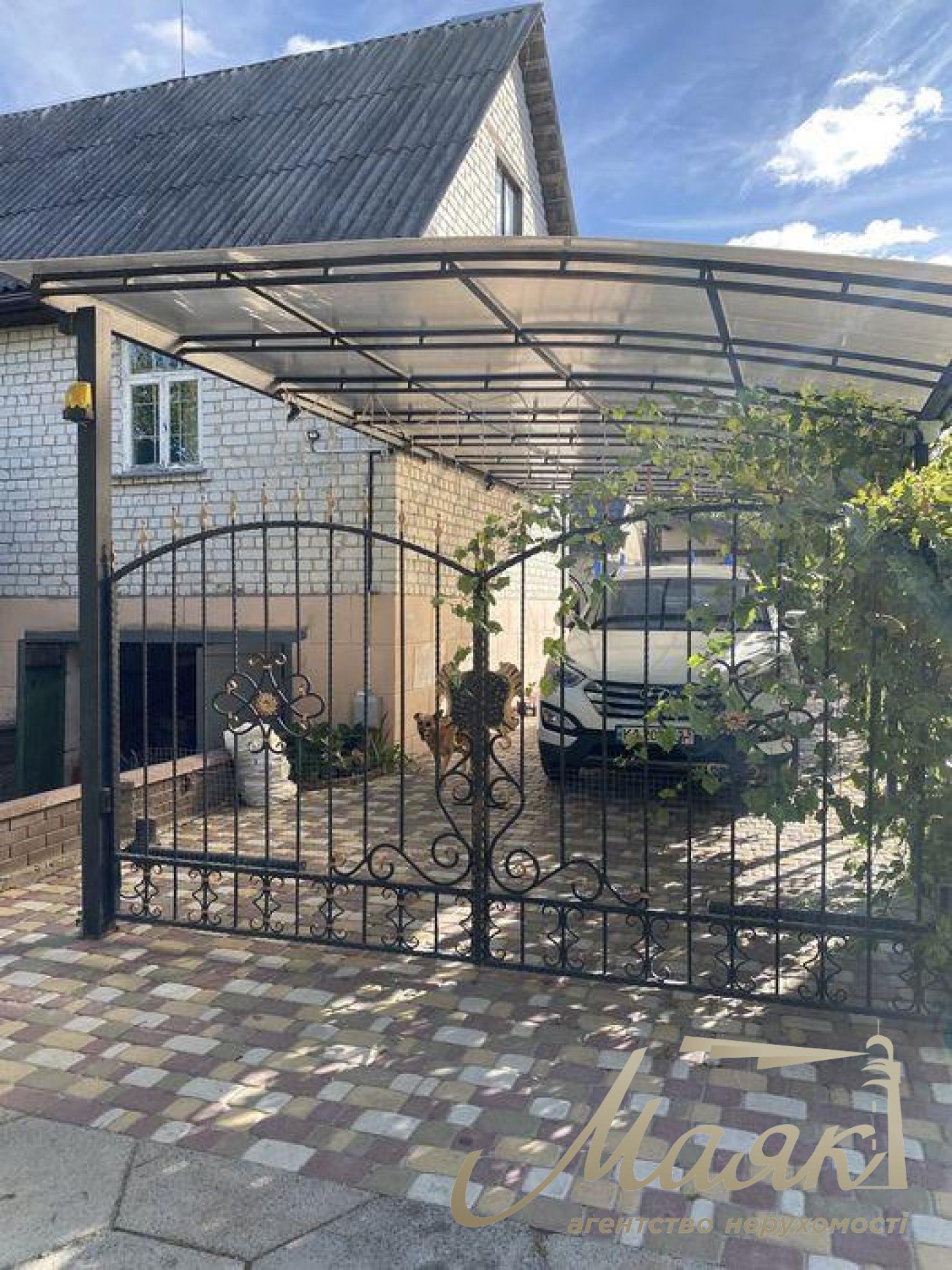 Sale of a 2-story house. Area - 115 sq.m. s. Rozhny, Brovarsky district.