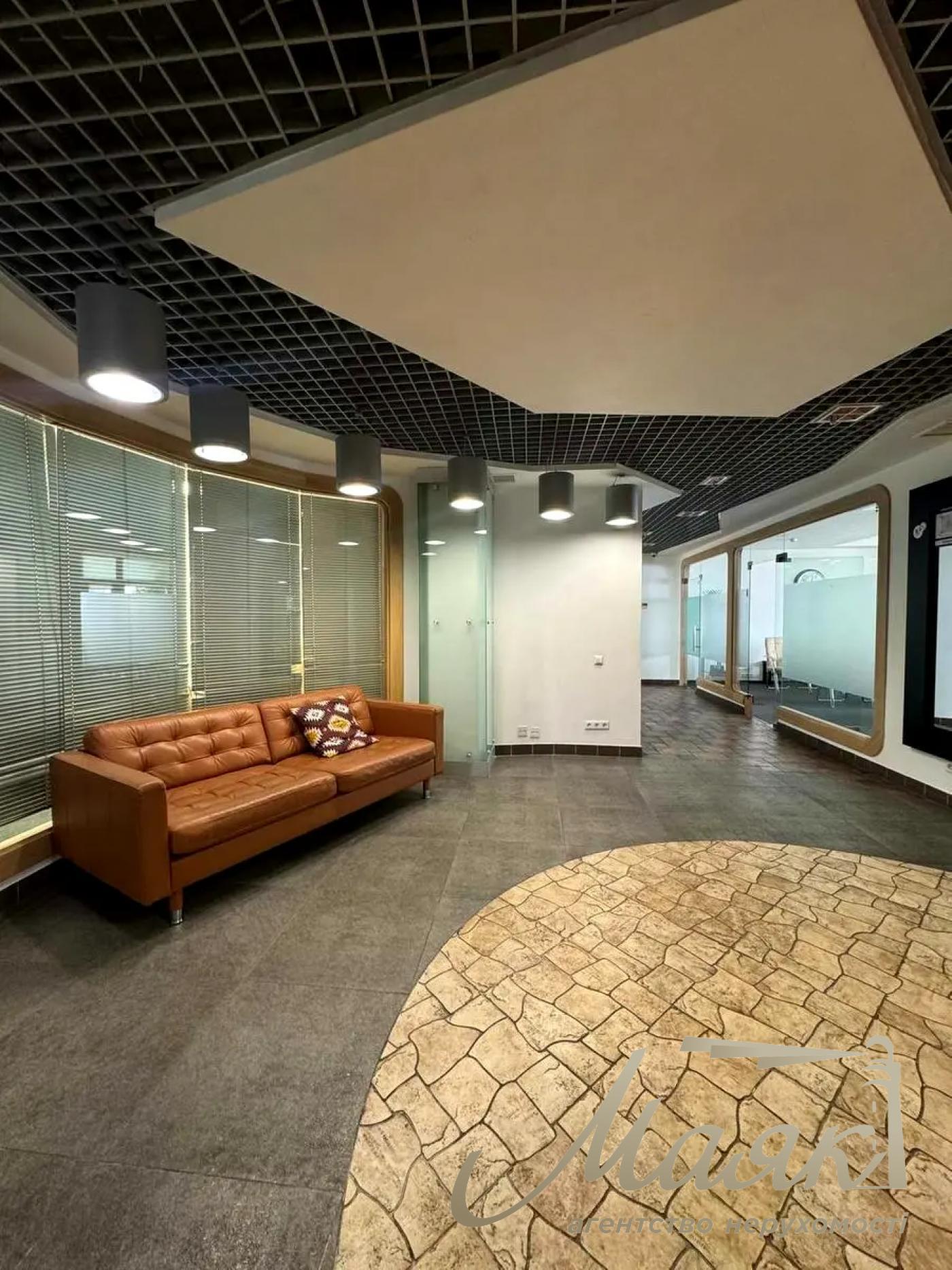 Аренда офиса 240м2 на пр.Берестейский 31, КПИ