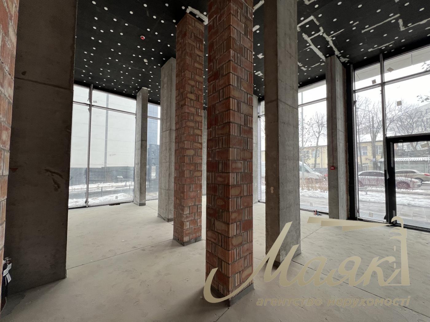 Sale of facade premises 113.3 m2, residential complex UNIT HOME.