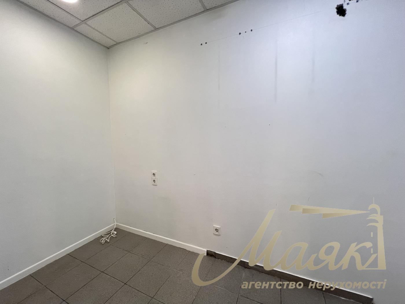 Оренда офісу 77 кв.м в БЦ Леонардо по вул. Богдана Хмельницького 52/17