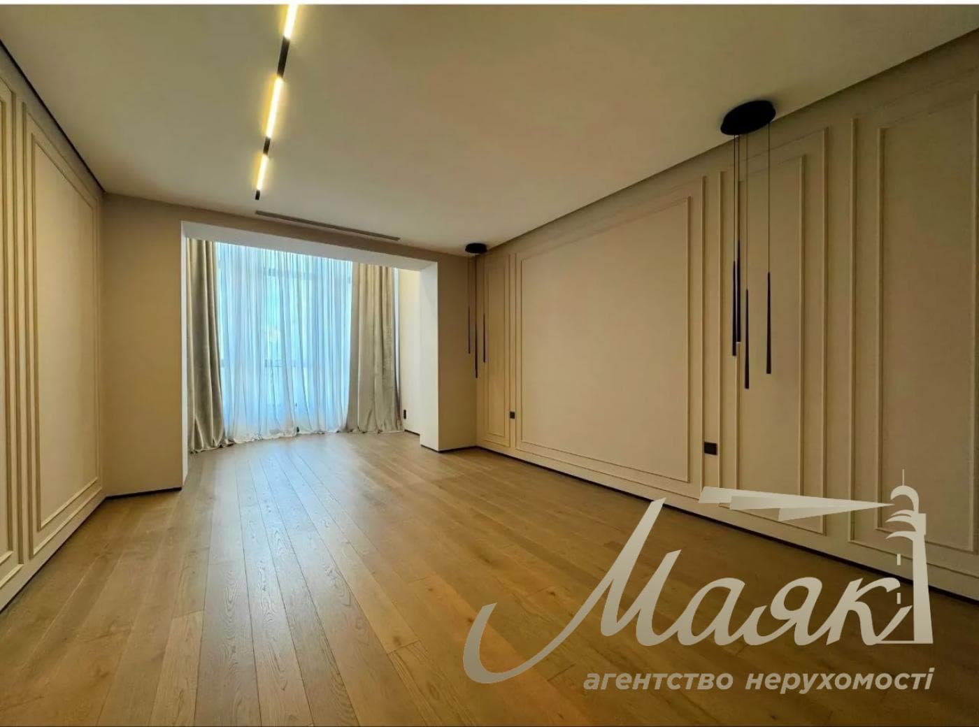 Продаж видового пентхауса з терасою 330м2 в ЖК Оазис, на Оболонській набережній (пр-т Володимира Івасюка, 8), поруч з Парк "Наталка", Оболонський район