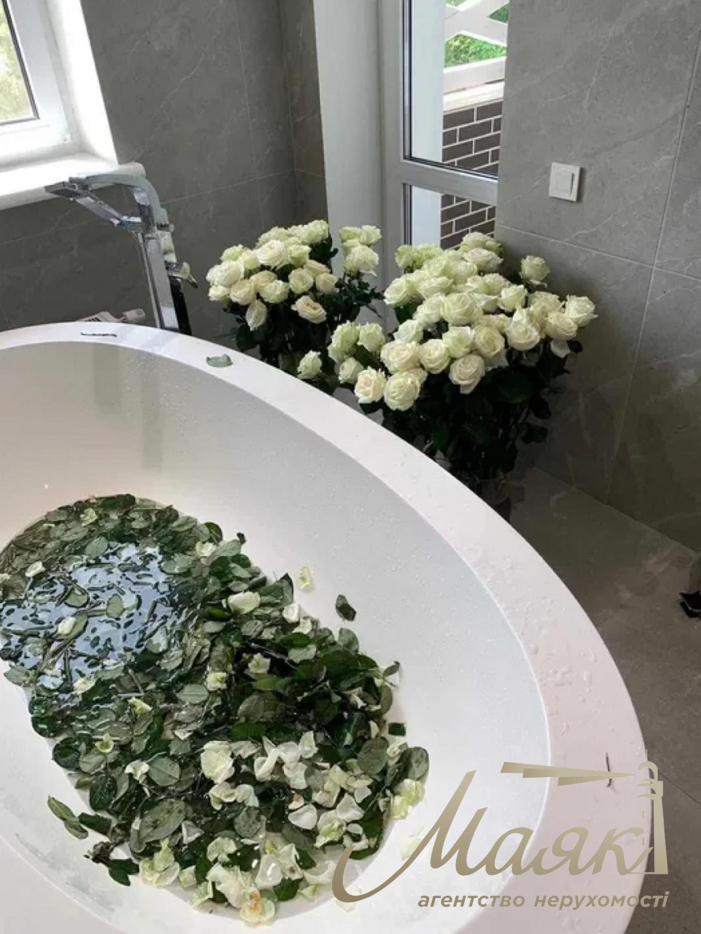 Аренда 2-х этажного дома 250м2, Козин