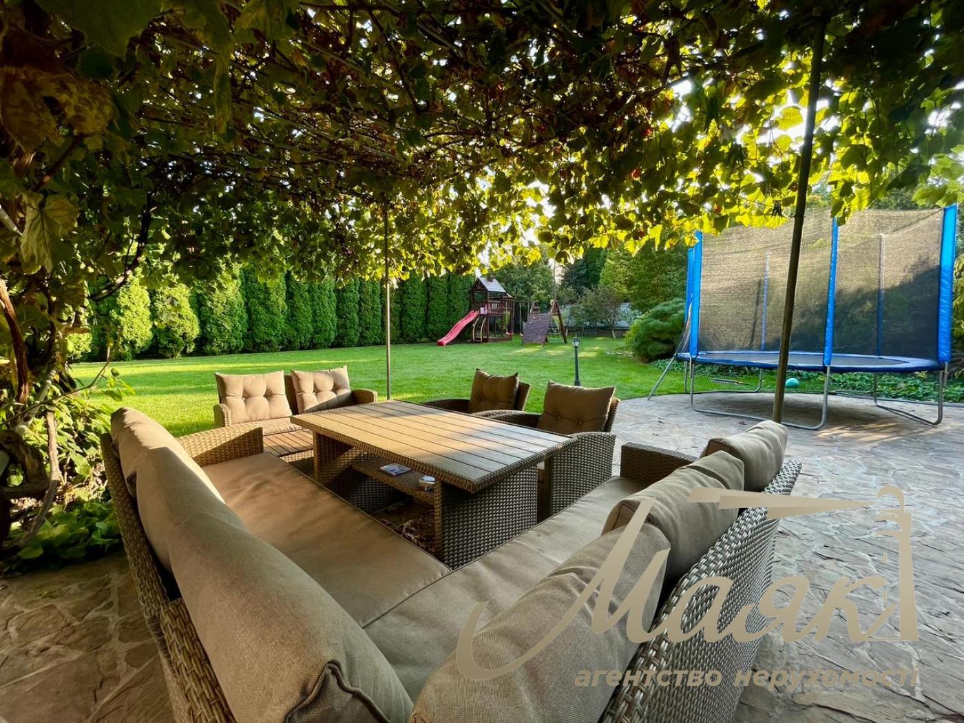 Продаж будинку 550м2 у с. Крюківщина, під Києвом