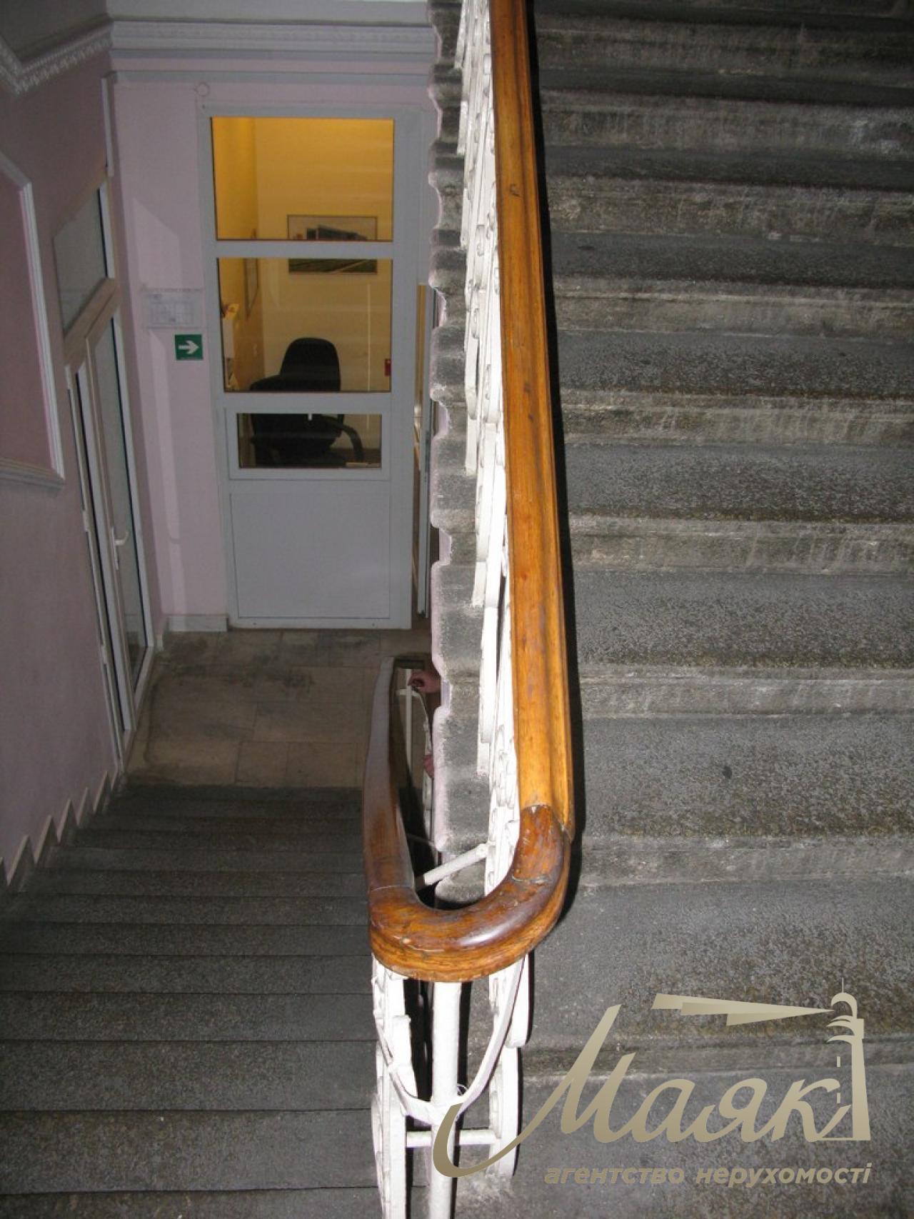 Office building for sale in Museum Lane, the very heart of the capital!