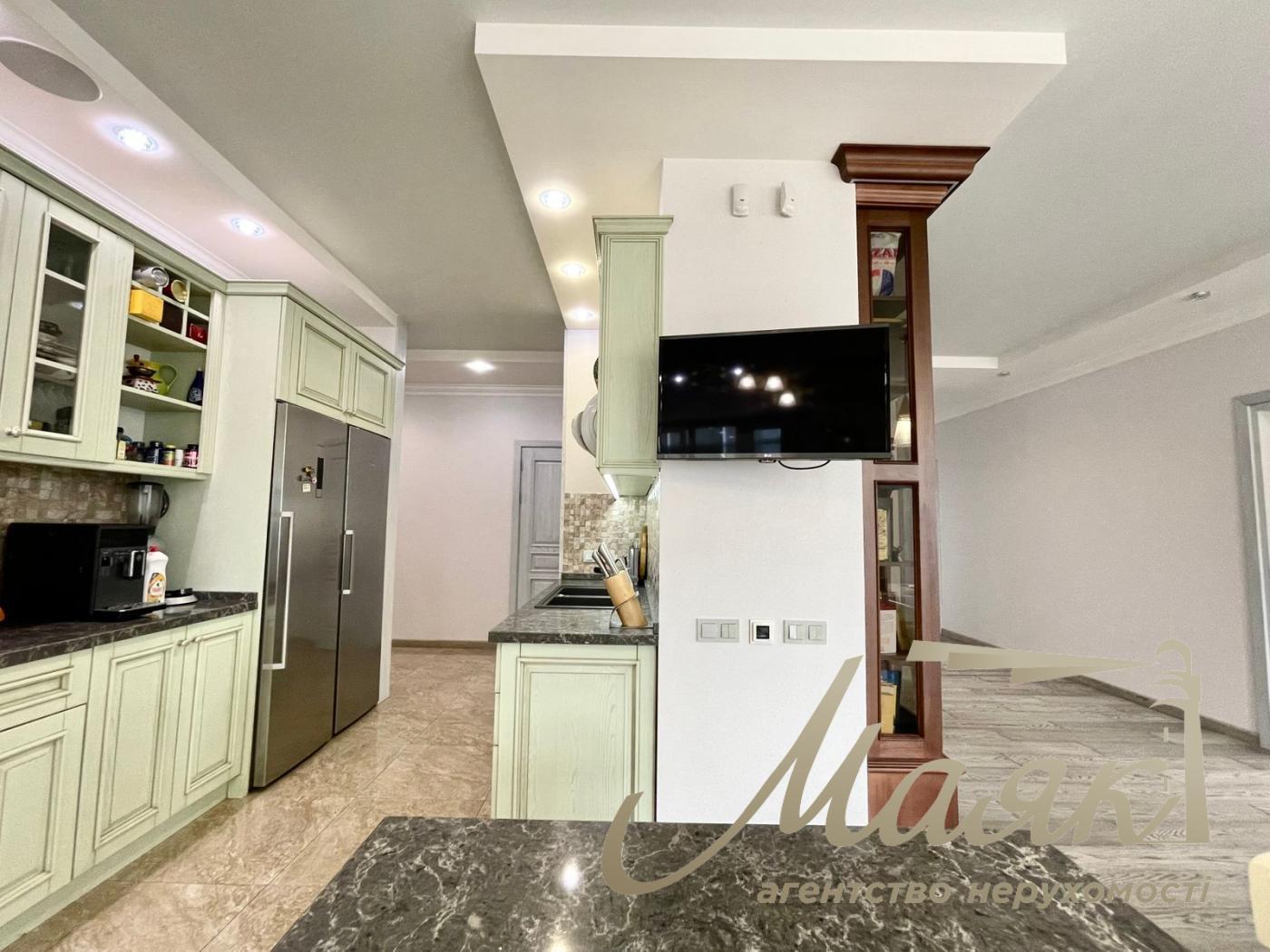 Продаж квартири ЖК "Бульвар фонтанів" вул. Іоанна Павла II (Лумумби Патріса) 6/1 у Києві / A-113188