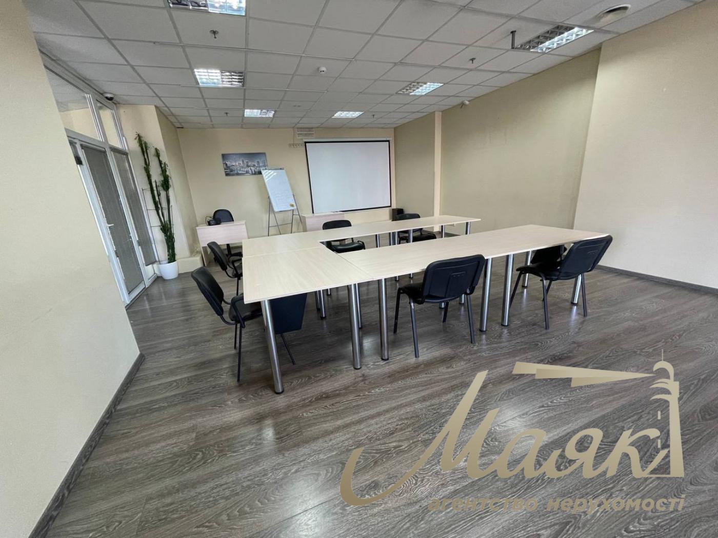 Аренда офисного помещения(115м2)свободного назначения, Осокорки