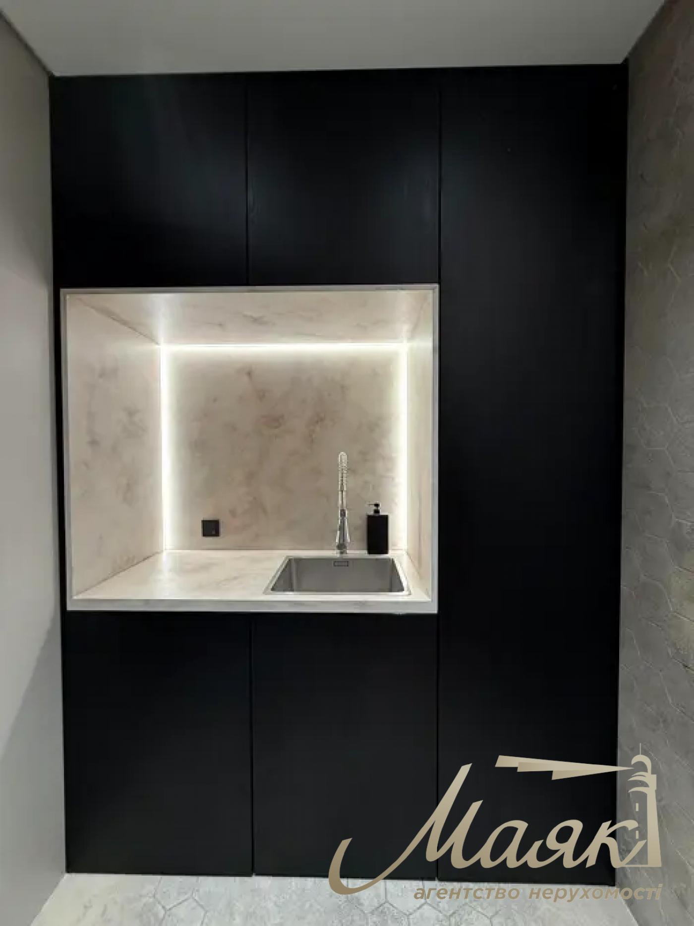 Оренда 3-кімнатної квартири 105м2 у ЖК Французький квартал 2, вул. Джона Маккейна 1Б