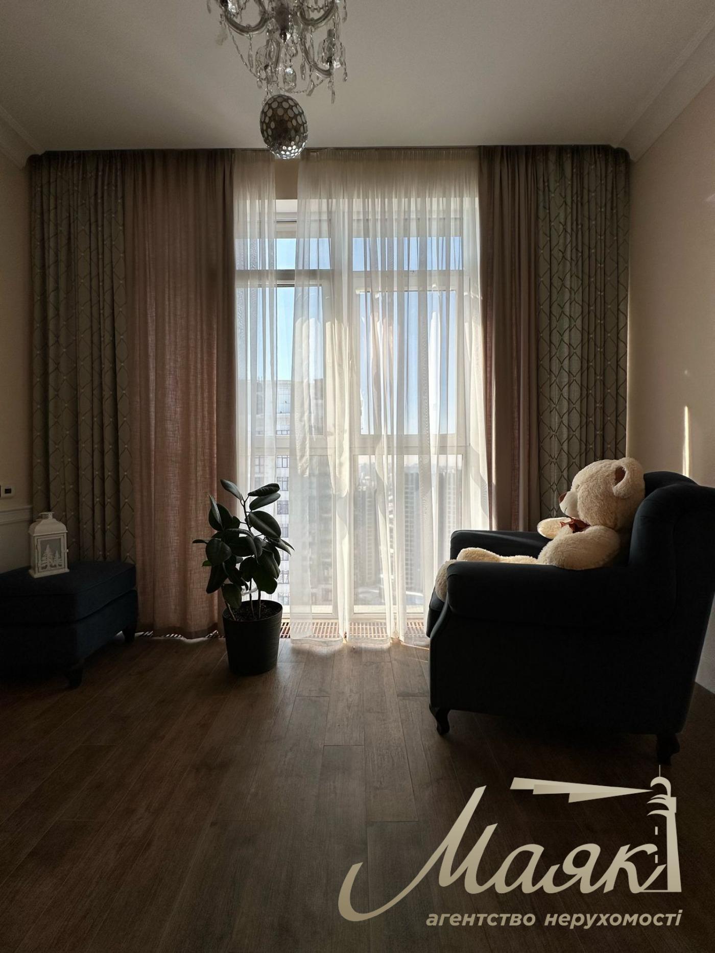 Sale of apartment 156m2 in residential complex Novopecherskie Lipki, Andreya Verkhoglyada st., Pechersk, Kyiv