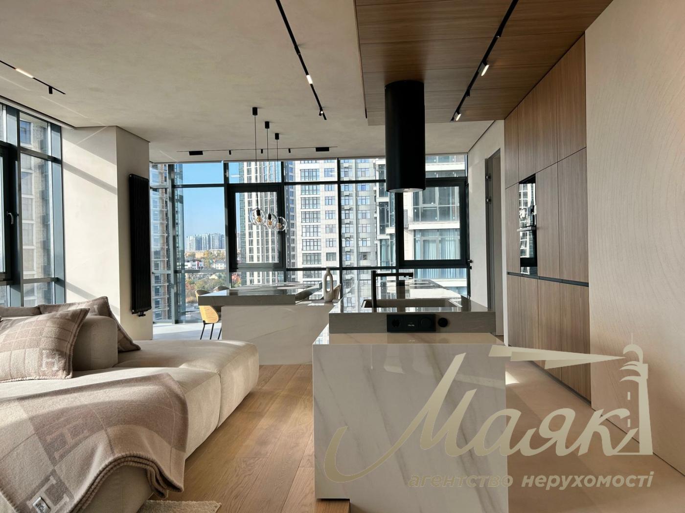 Sale of 2-room apartment residential complex Novopecherskie Lipki, Dragomirova st.