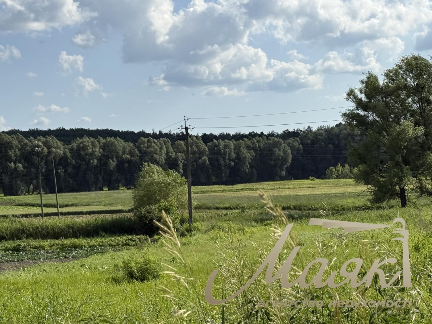 For sale / Land for ind. construction under cottage town Vita-pochtovaya / Yurovka