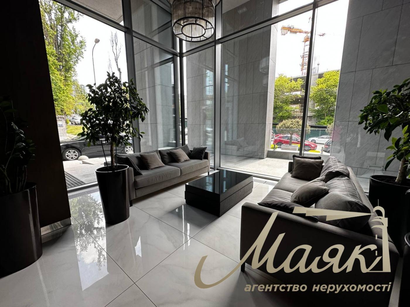 Sale of 4-room apartment 177m2+terrace in residential complex “Central park”