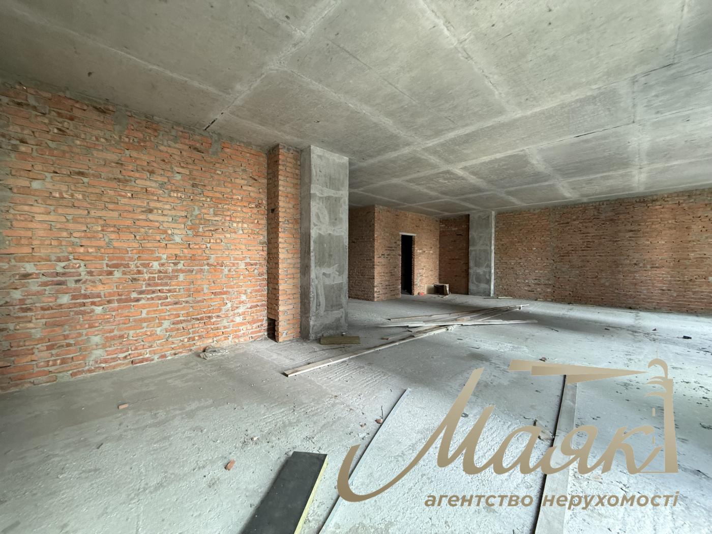 For sale 4-bedroom apartment Residential Complex Novopecherskie Lipki