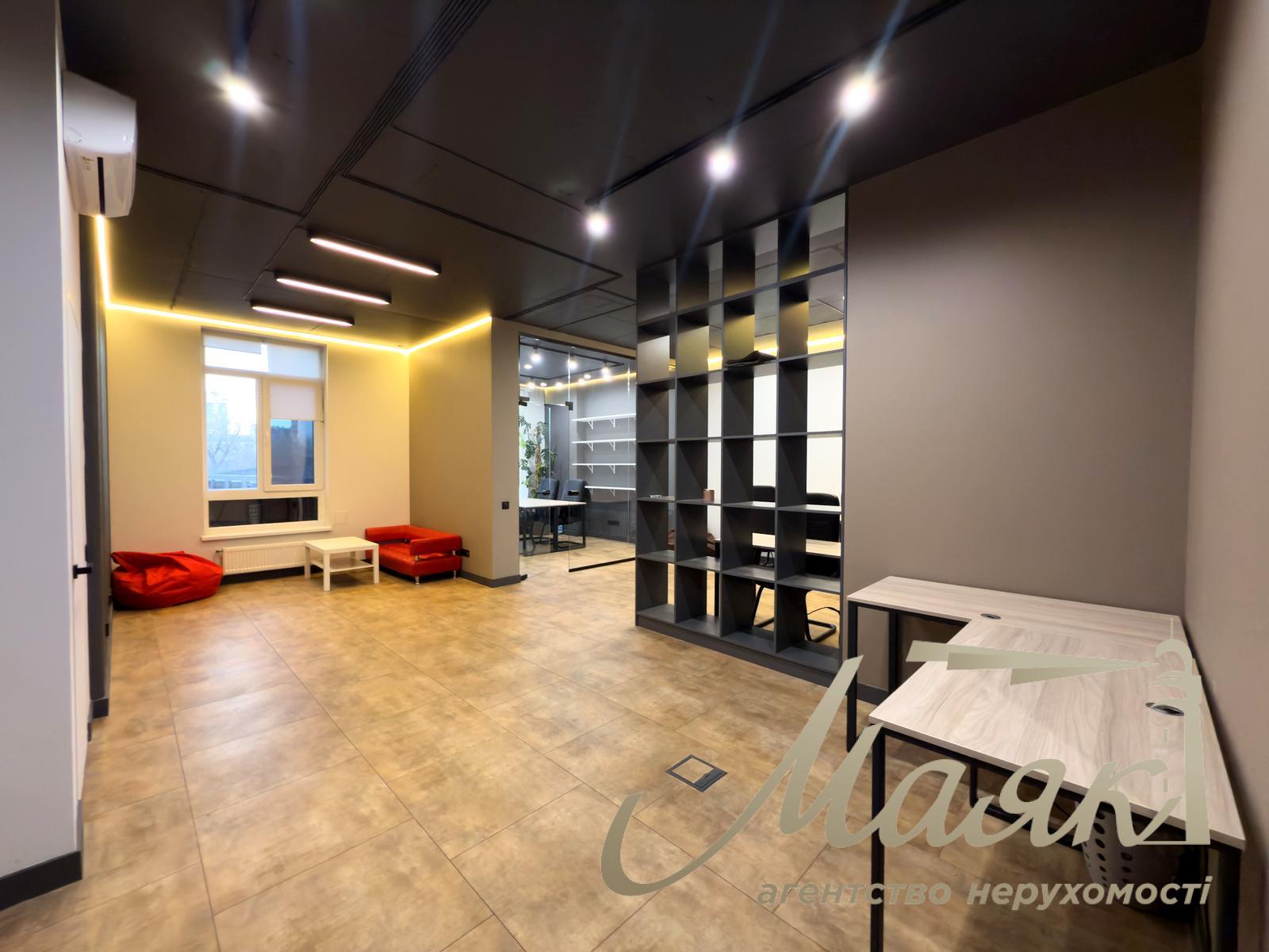 Оренда офісу 80м2 в ЖК Кадорр, Олімпійська