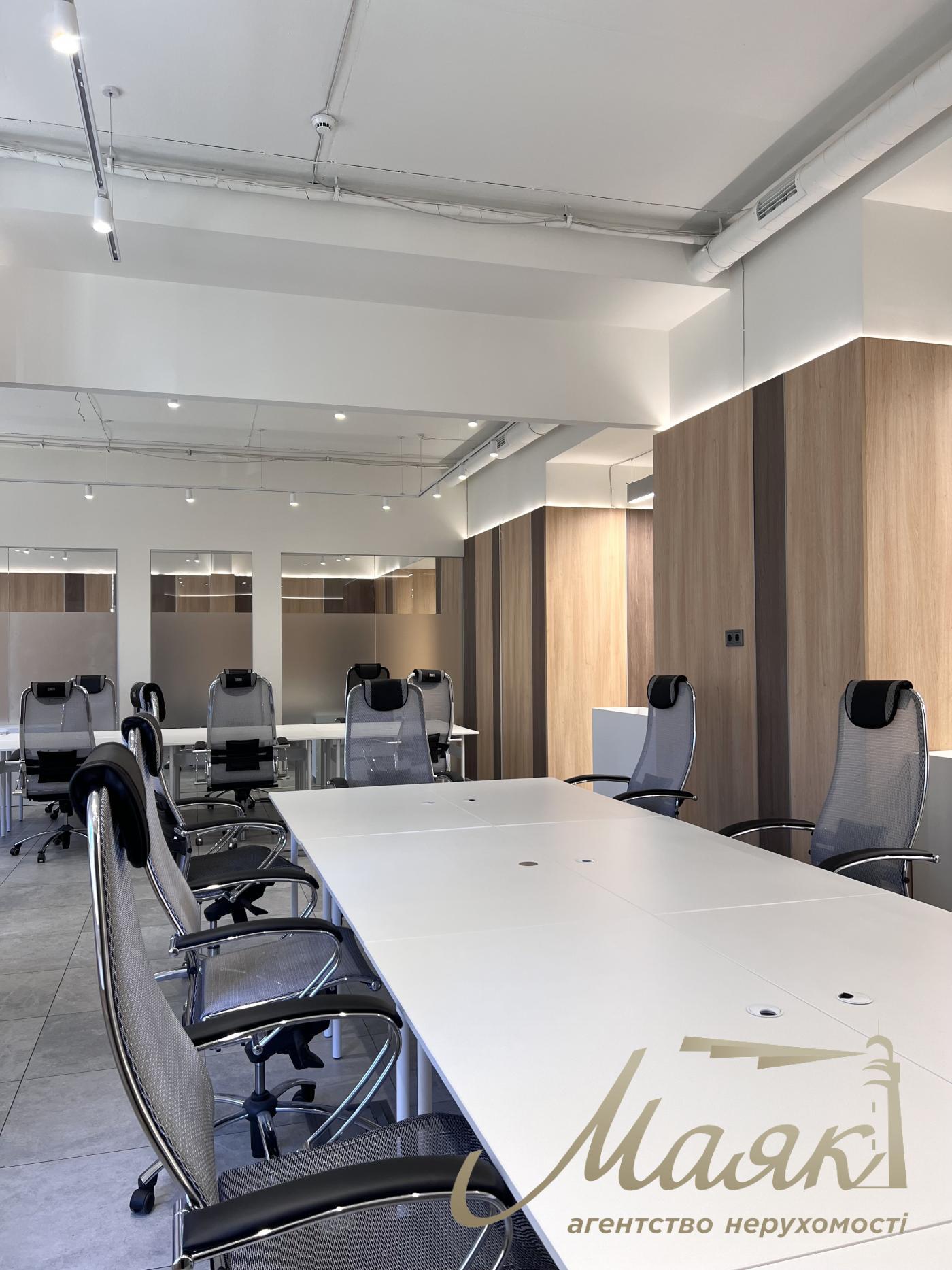 Оренда офісу 250 кв.м в ЖК А52 вул. Січових Стрільців (Артема), 44-А