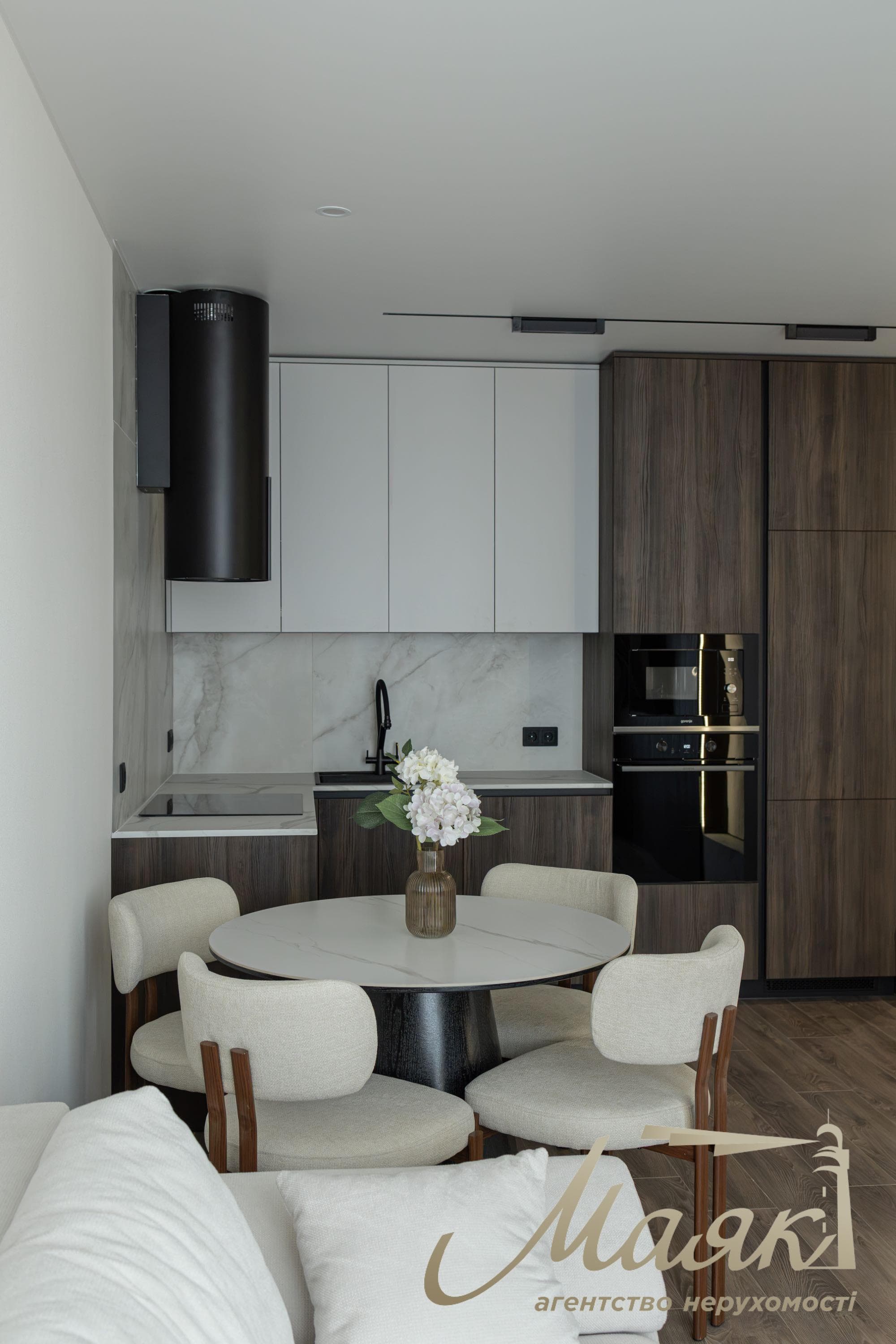 Продаж 1-кімнатної квартири площею 55 м² з дизайнерським ремонтом у ЖК «Новий Автограф», вул. Романа Мстиславича, 22, Дніпровський район