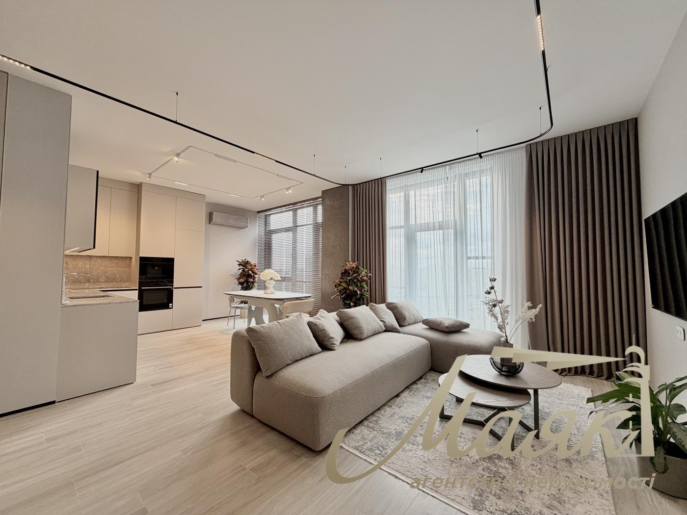 For sale 3-room apartment Residential Complex Novopecherskie Lipki, Dragomirova str.