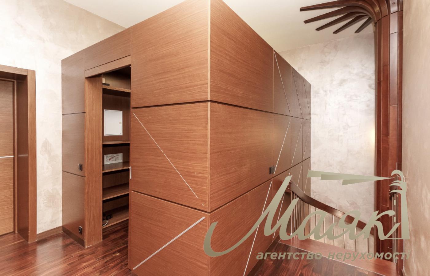 Продажа 4к квартиры в клубном доме ул. Клиническая 28, Соломенка