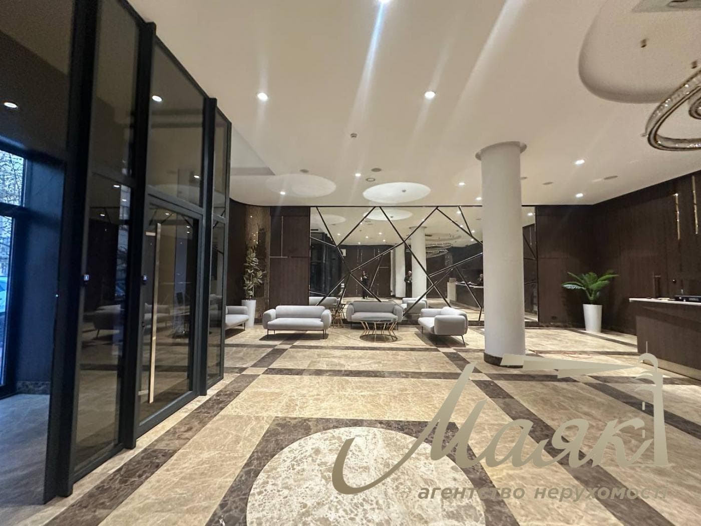 Оренда офісу площею 500 м² на провулку Крестовому, 2, Арсенальна.