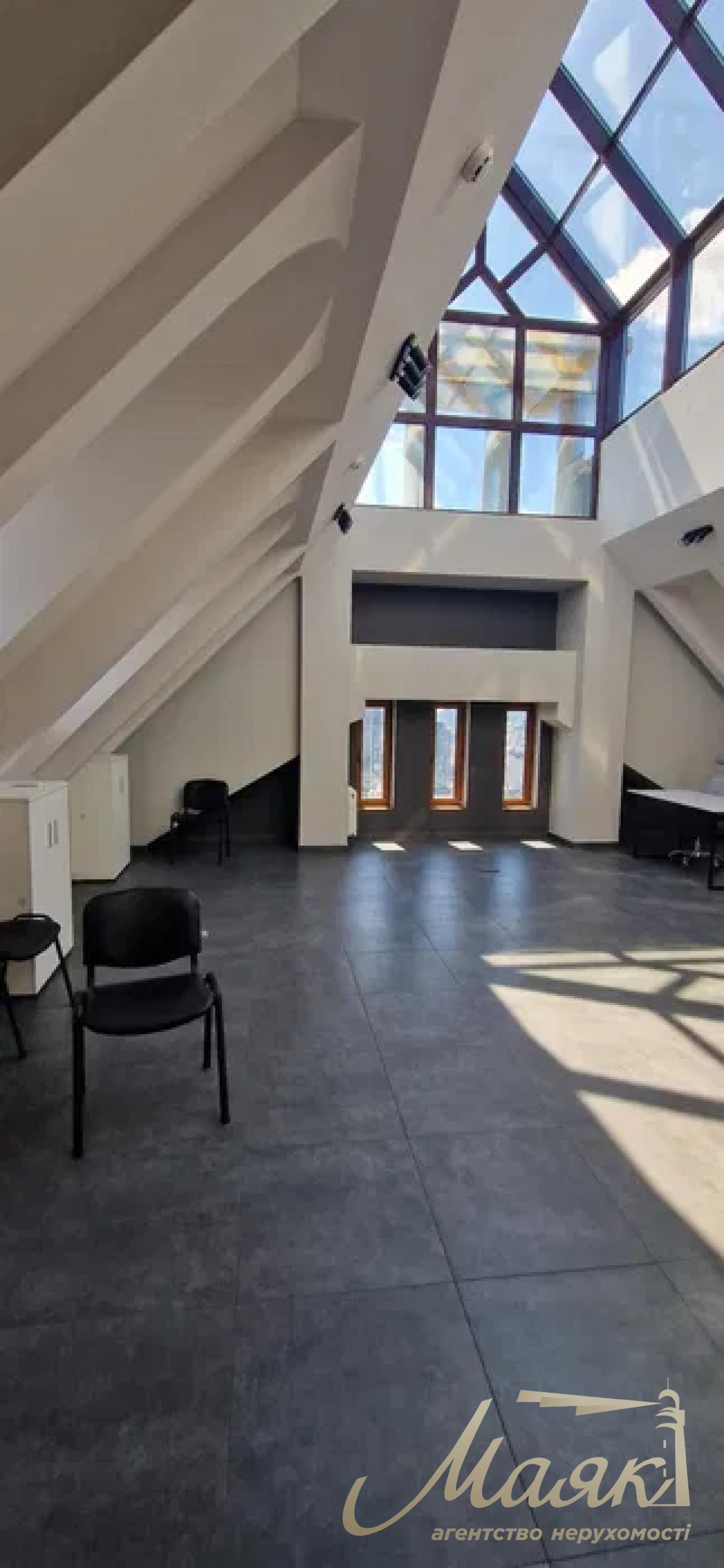 Оренда офісу 214м2 в ЖК Фундуклеївський по вул.Бодана Хмельницького 58-А, Центр.