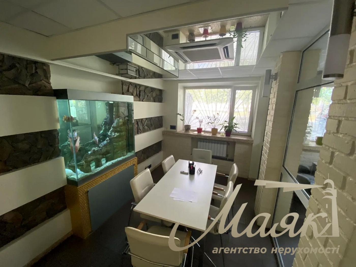 Office for rent 230m2 Aleksa Tikhogo str. 89-A, Shulyavskaya.