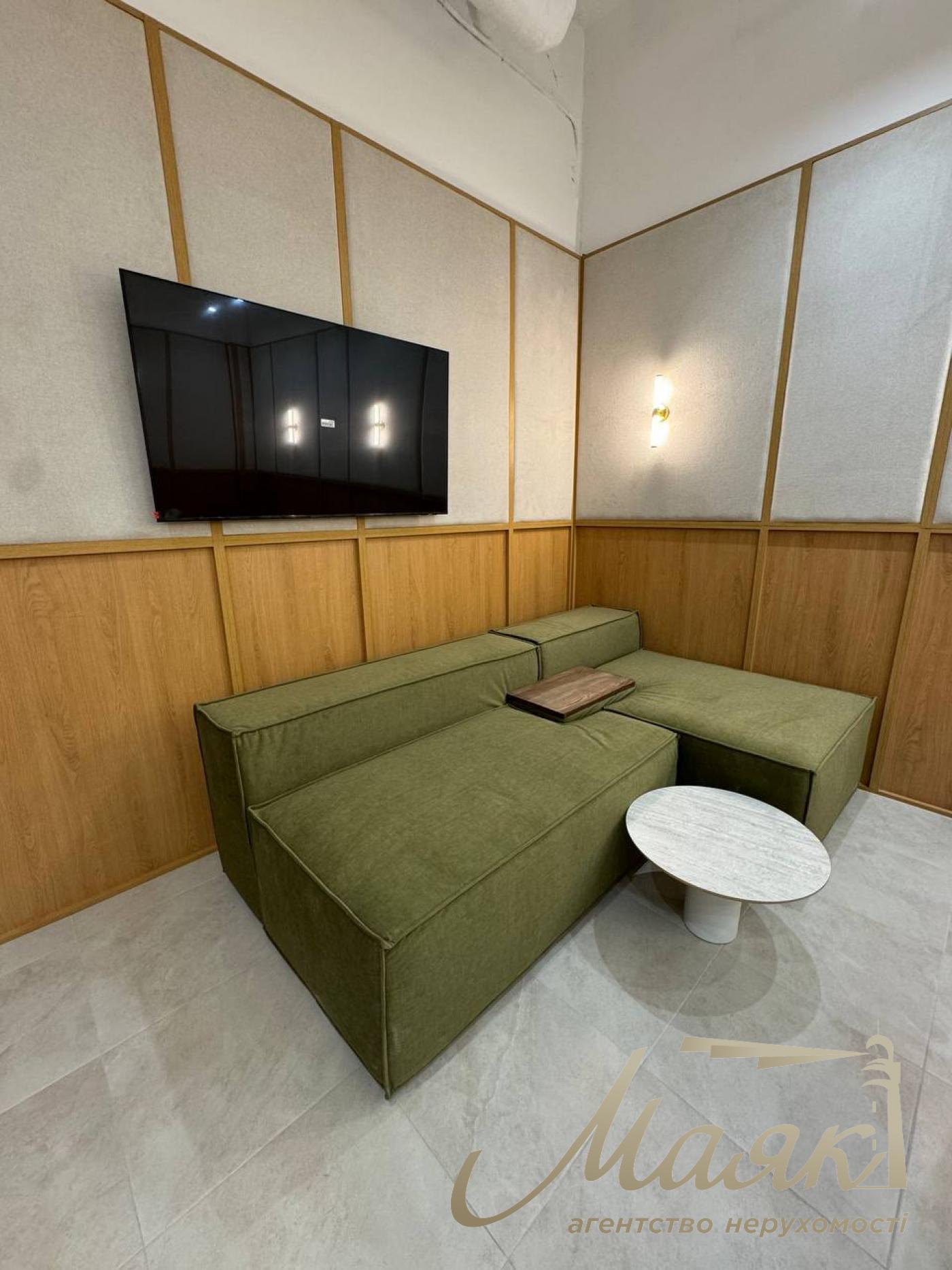 Оренда мебльованого офісу (300м2) у ЖК Busov Hill