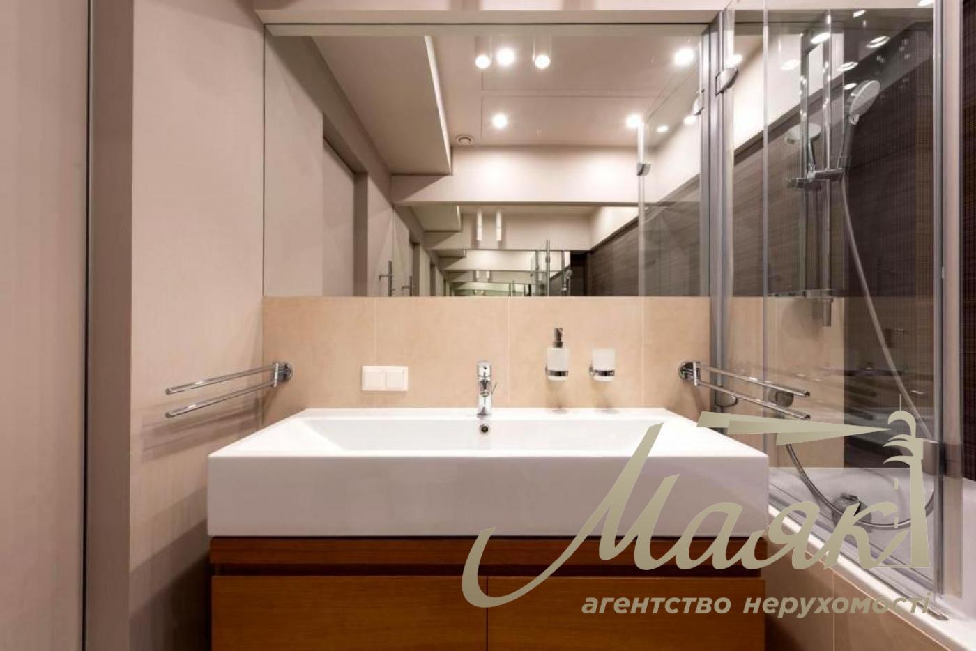 Аренда 3-комнатной квартиры в центре, пер. Виноградный