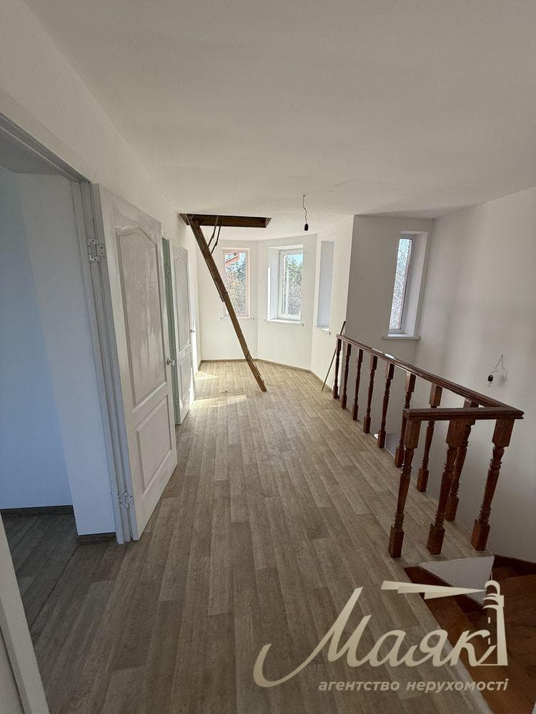 For sale house 140 m2, in the village. Khodosovka, Obukhiv direction, Kiev region, plot - 8 sotok, near the forest and lake.